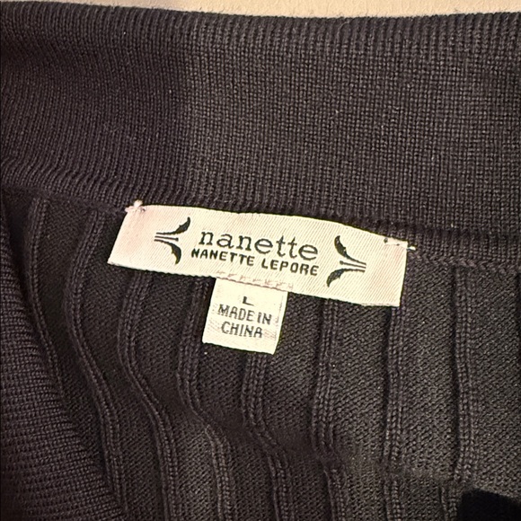 Nanette LePore Black Ribbed Pearl Button-Up Sweater Size Large - Picture 4 of 5